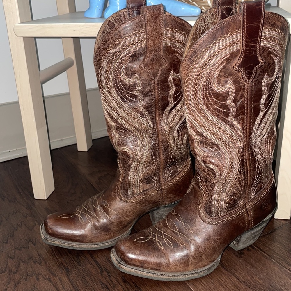 Brown Ariat Cowboy Boots